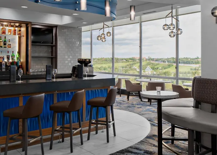 Courtyard By Marriott Edmonton Downtown